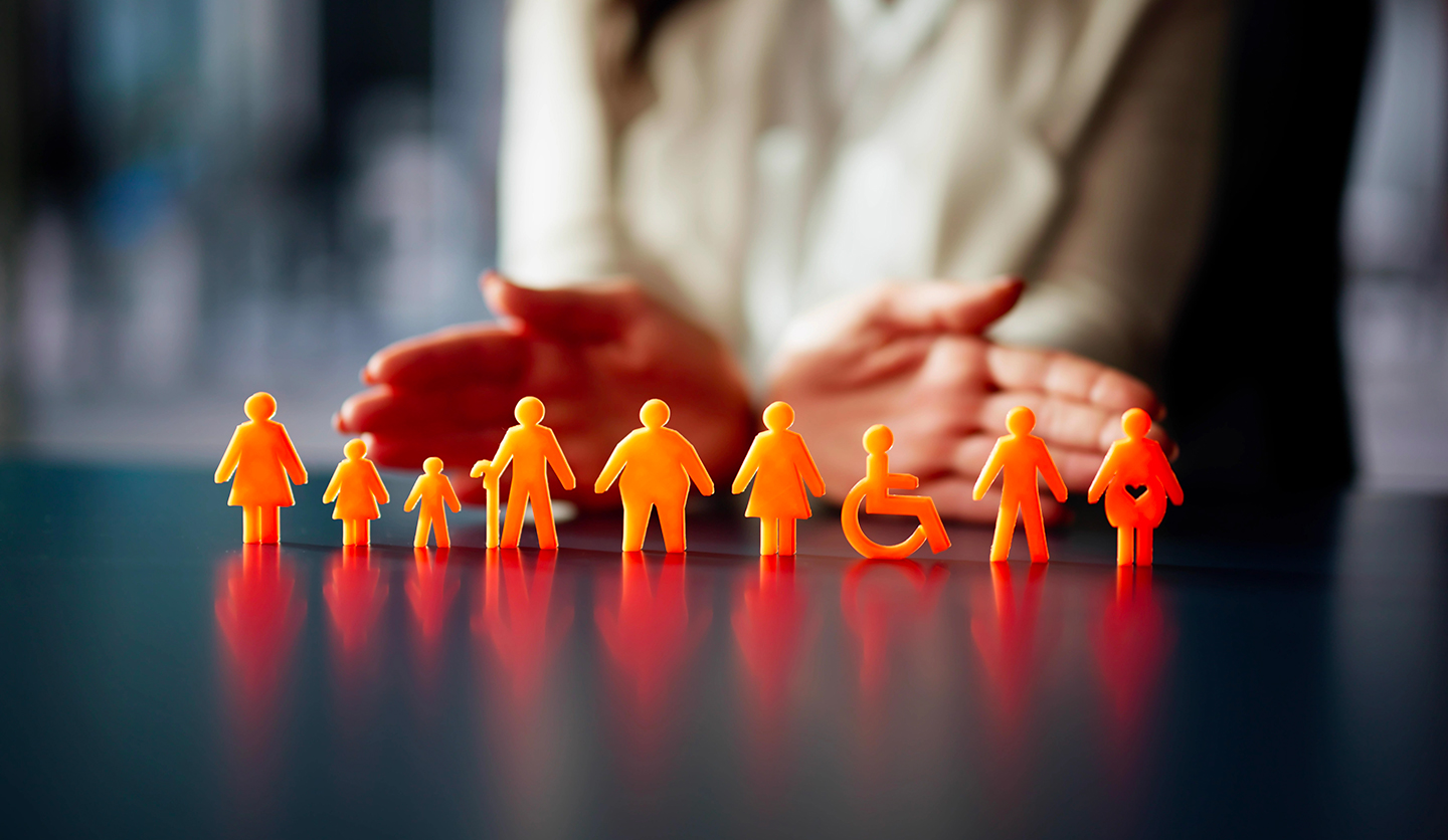 Figure umane in varie forme rappresentano la diversità e l'inclusione in Italgas.